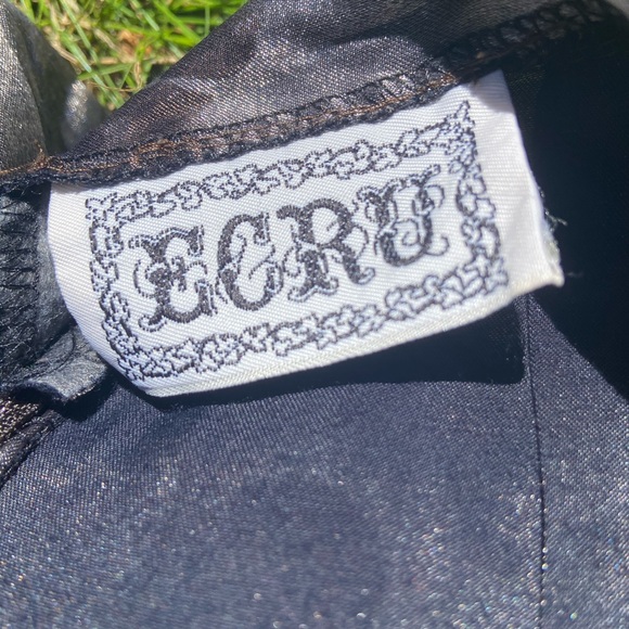 Old ecru skirt - Picture 3 of 3